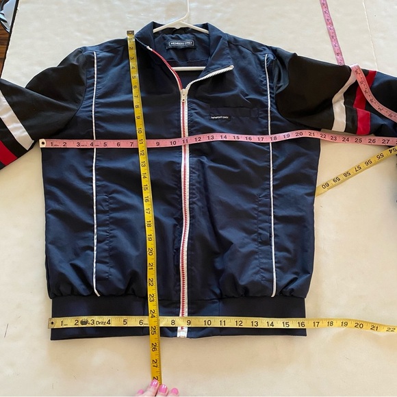 Members Only Jacket Mens Size Medium Full Zip Up Windbreaker Logo Back Retro - Picture 12 of 16